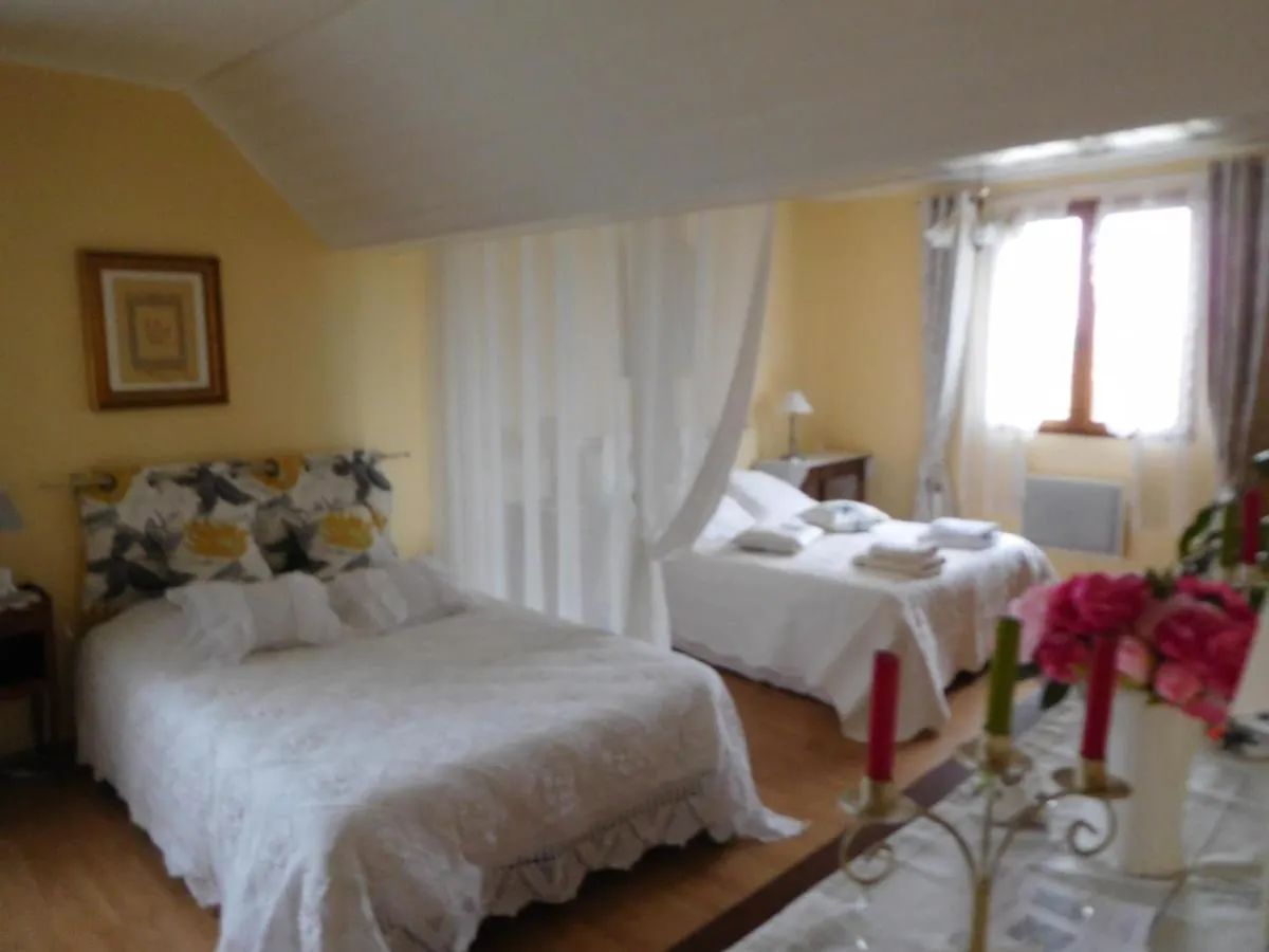 파디락 Aux Deux Colombes B&B